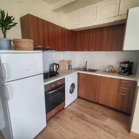 By The Cathedral, 1 Bed Flat Apartment *