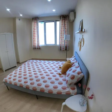 By The Cathedral, 1 Bed Flat Apartment